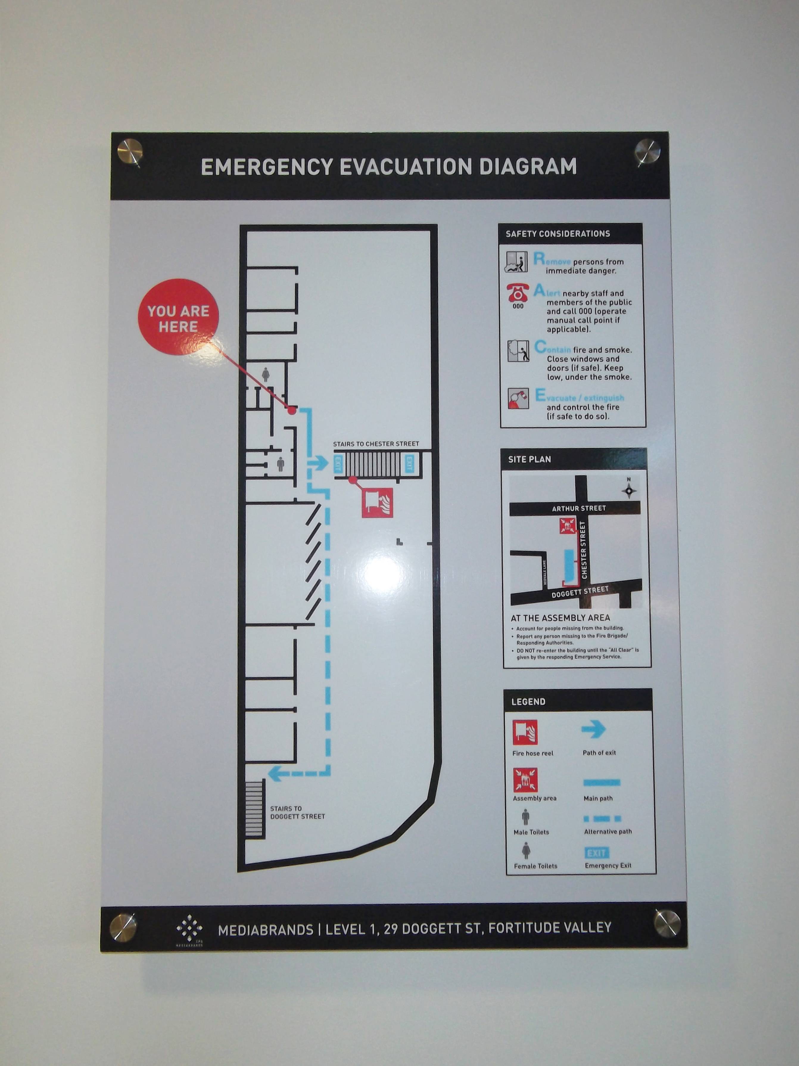evacuation wayfinding diagram