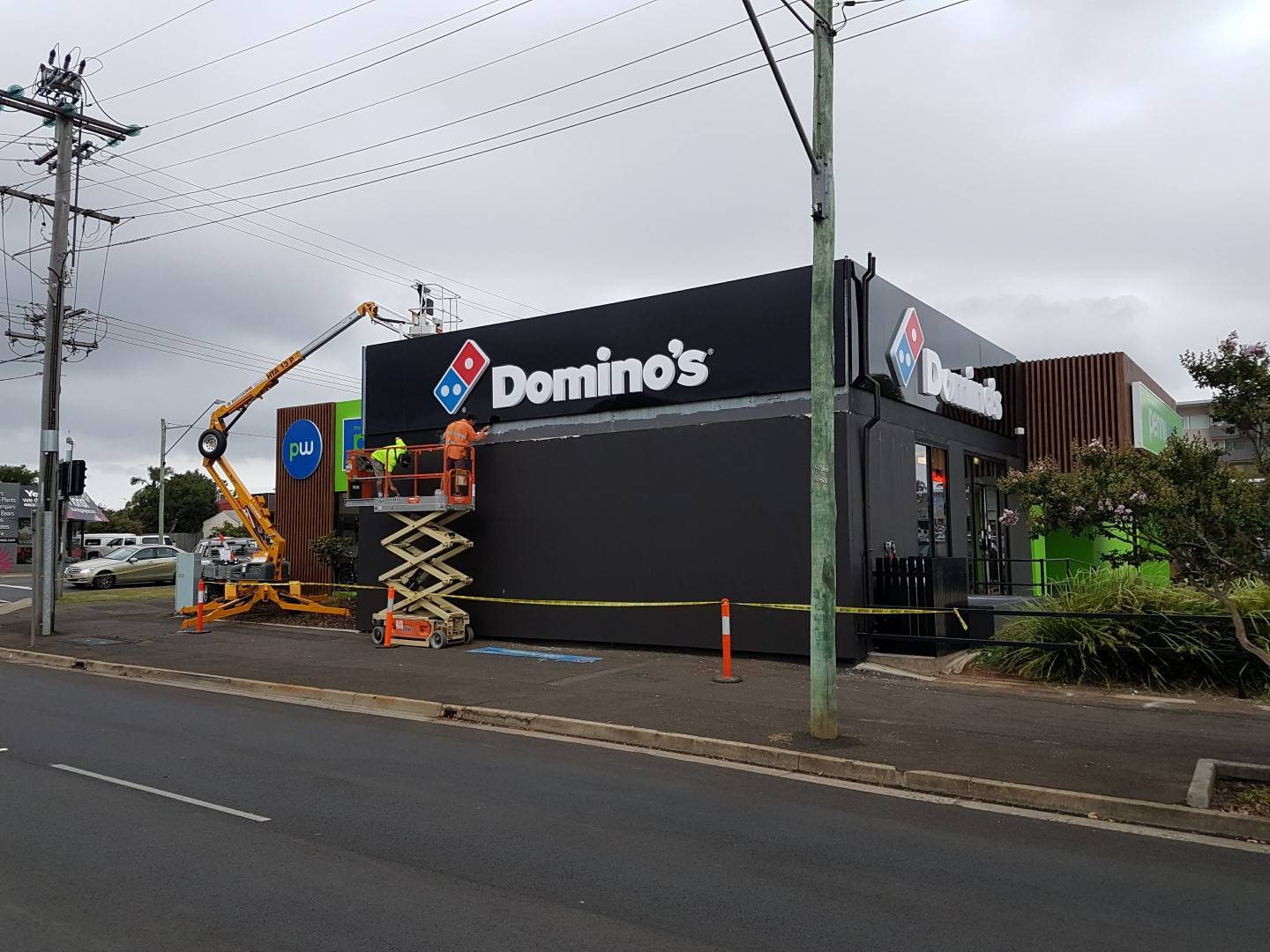 Domino's building signage and fabricated letters