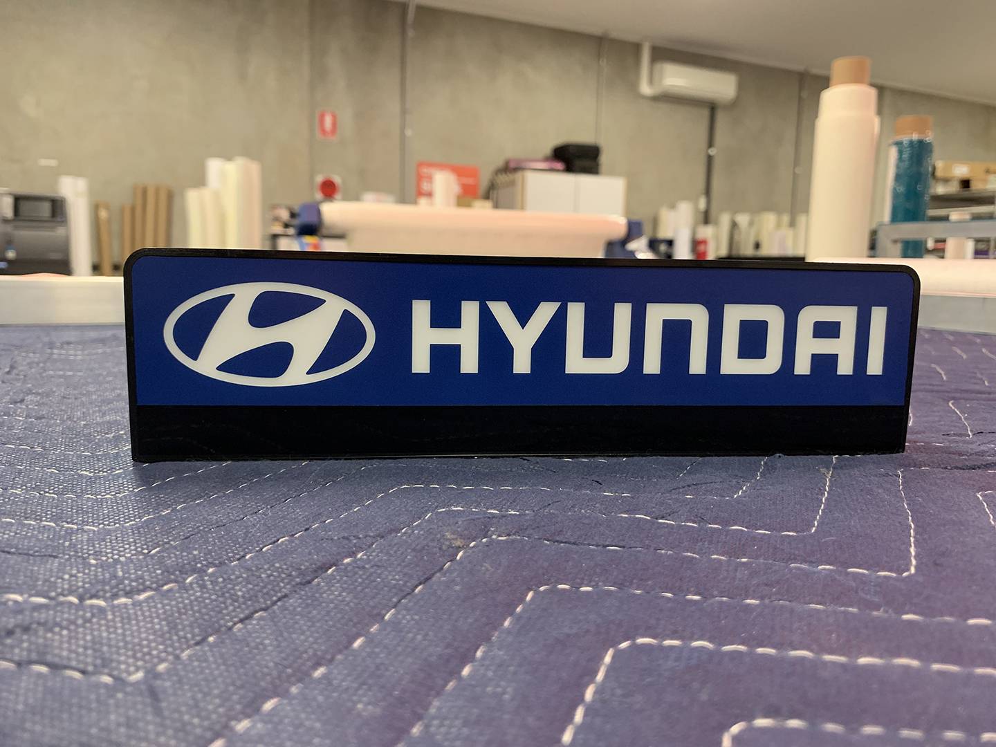 Hyundai Desk Signs